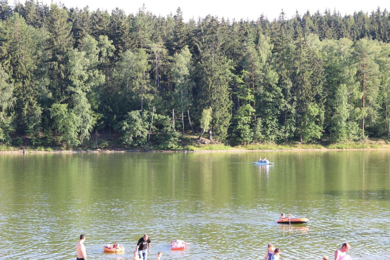 Domki nad jeziorem w Karłowicach Karlowice Zewnętrze zdjęcie