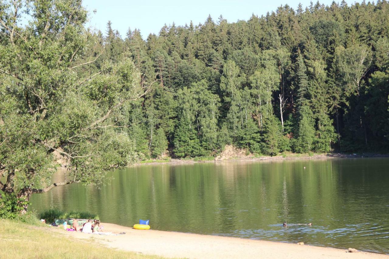 Domki nad jeziorem w Karłowicach Karlowice Zewnętrze zdjęcie