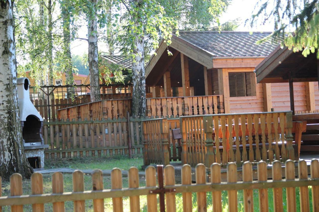 Domki nad jeziorem w Karłowicach Karlowice Zewnętrze zdjęcie