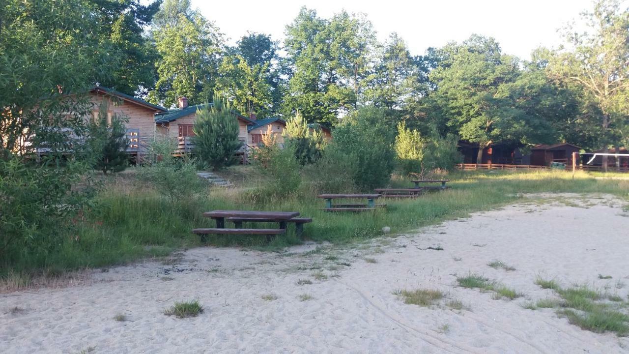 Domki nad jeziorem w Karłowicach Karlowice Zewnętrze zdjęcie