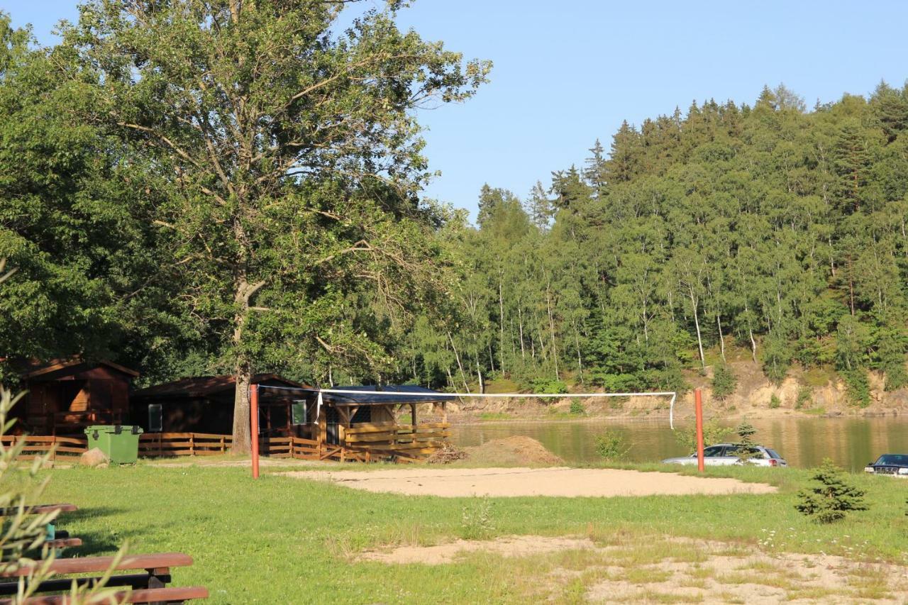 Domki nad jeziorem w Karłowicach Karlowice Zewnętrze zdjęcie